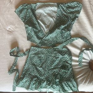SHEIN, green 2 piece outfit, size M